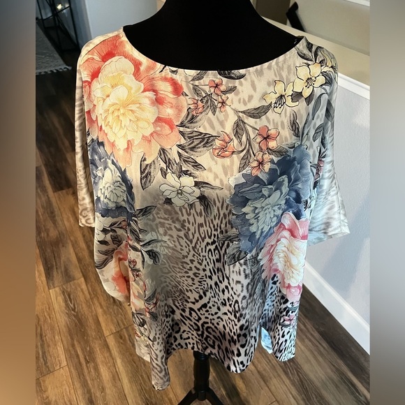 Chico’s Kimono Styled Blouse - Large / X Large - Picture 2 of 8